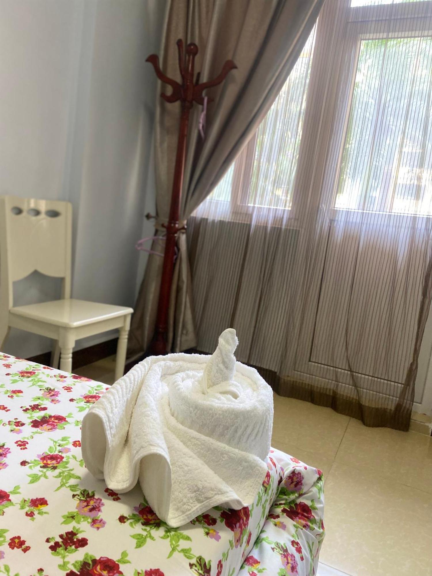 Beachfront M. A.Apartment Νταρ ες Σαλάμ Εξωτερικό φωτογραφία