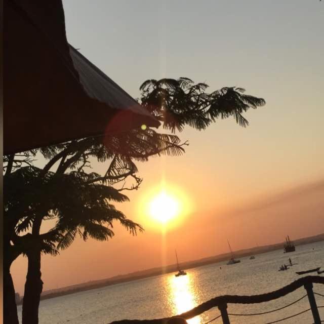 Beachfront M. A.Apartment Νταρ ες Σαλάμ Εξωτερικό φωτογραφία